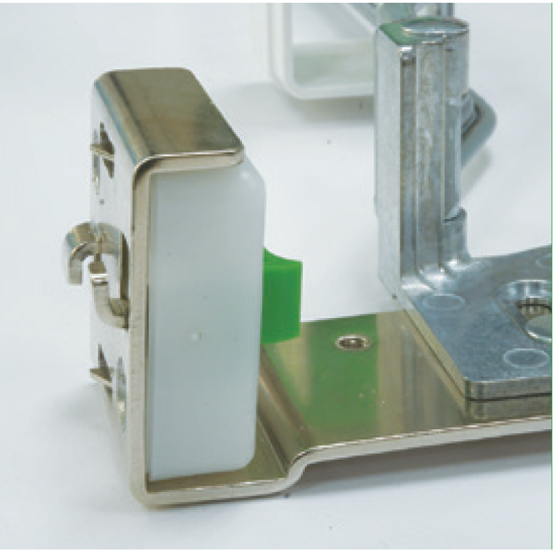 Pull-out rail for server with cable management