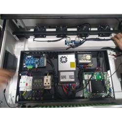 32" Udendørs Panel PC vandtæt Høgh nits 1500 til sollys med automatisk lyssensor