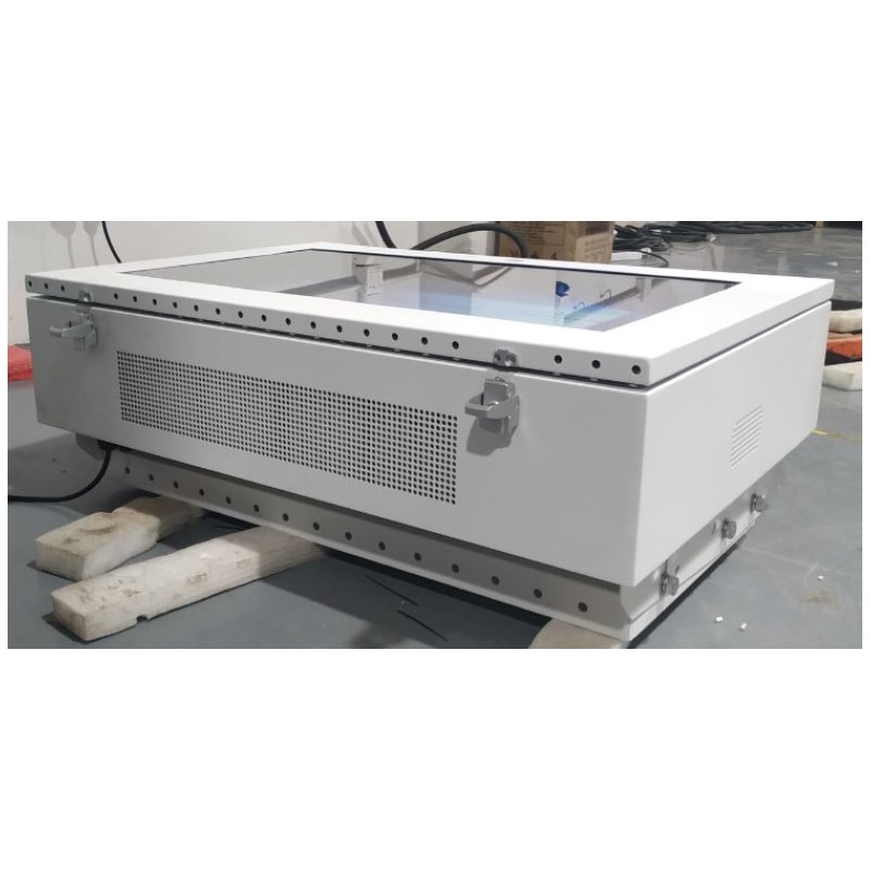 32" Outdoor Panel PC waterproof High nits 1500 for sunlight with automatic light sensor