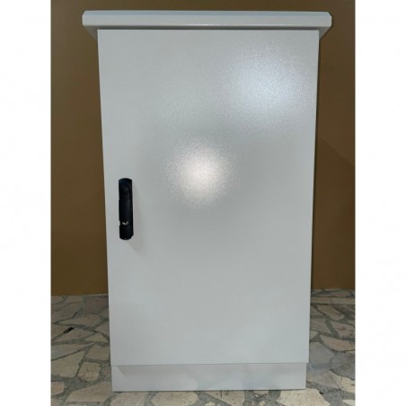 20U 19" udendørs rackskab, dobbelt væg, 600 x 600mm. 400mm dyb. Termostatreguleret 450W køler