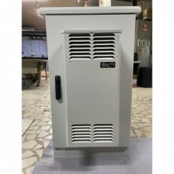 20U 19" udendørs rackskab, dobbelt væg, 600 x 600mm. 400mm dyb. Termostatreguleret 450W køler