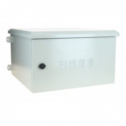 6U 19" udendørs rack, 60 cm dybt, med ventilatorer installeret. IP55 forseglet