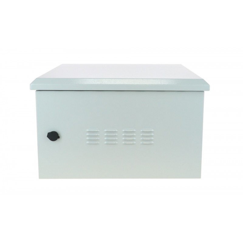 6U 19" udendørs rack, 60 cm dybt, med ventilatorer installeret. IP55 forseglet