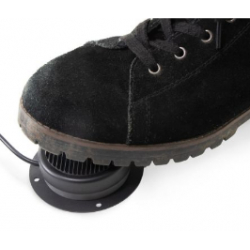 Ekstrem robust fod-switch med 3,5 mm Jack. Sluttekontakt ved tryk.